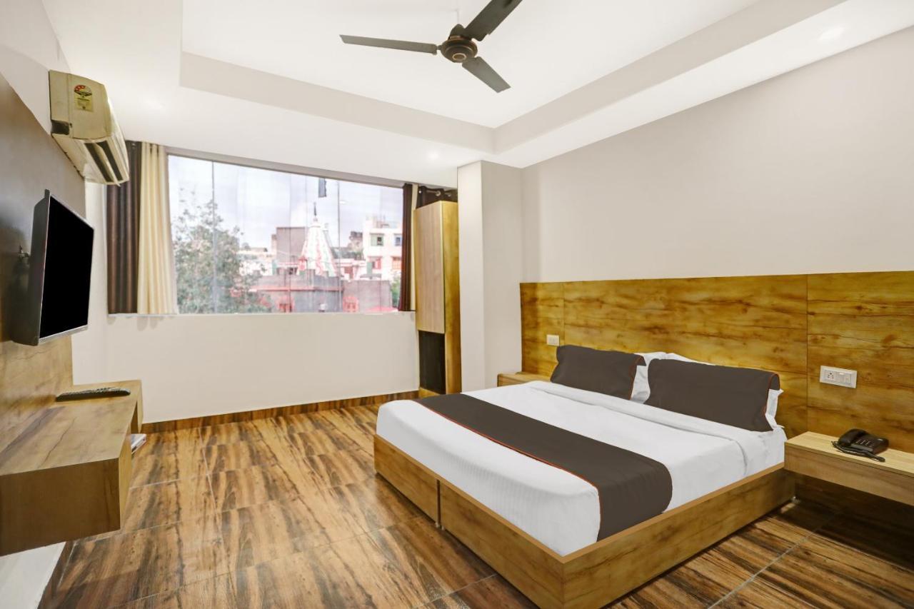 Oyo 81641 Collection O Hotel A1 Residency 뉴델리 외부 사진