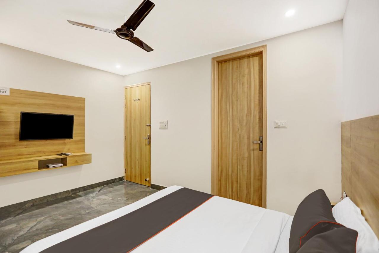 Oyo 81641 Collection O Hotel A1 Residency 뉴델리 외부 사진